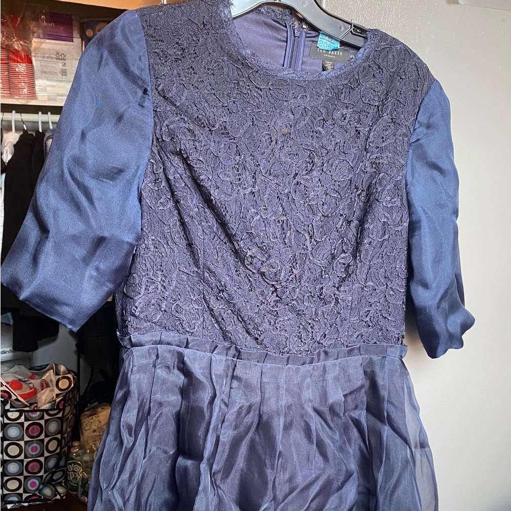 Ted baker size 3 (Ted baker sizes). Cute and flowy. Navy. Worn ~4 times!